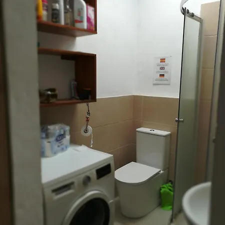 Bett 2 Im Maenner-2-bettzimmer Nur Maenner Only Men Solo Hombres Hostel Mogan